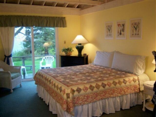 High Tide Inn On The Ocean, Motel And Cottages Camden Exterior photo