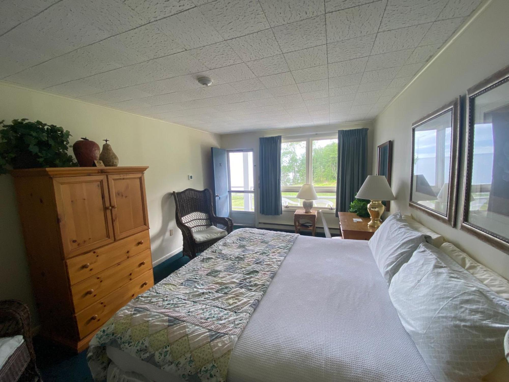 High Tide Inn On The Ocean, Motel And Cottages Camden Exterior photo
