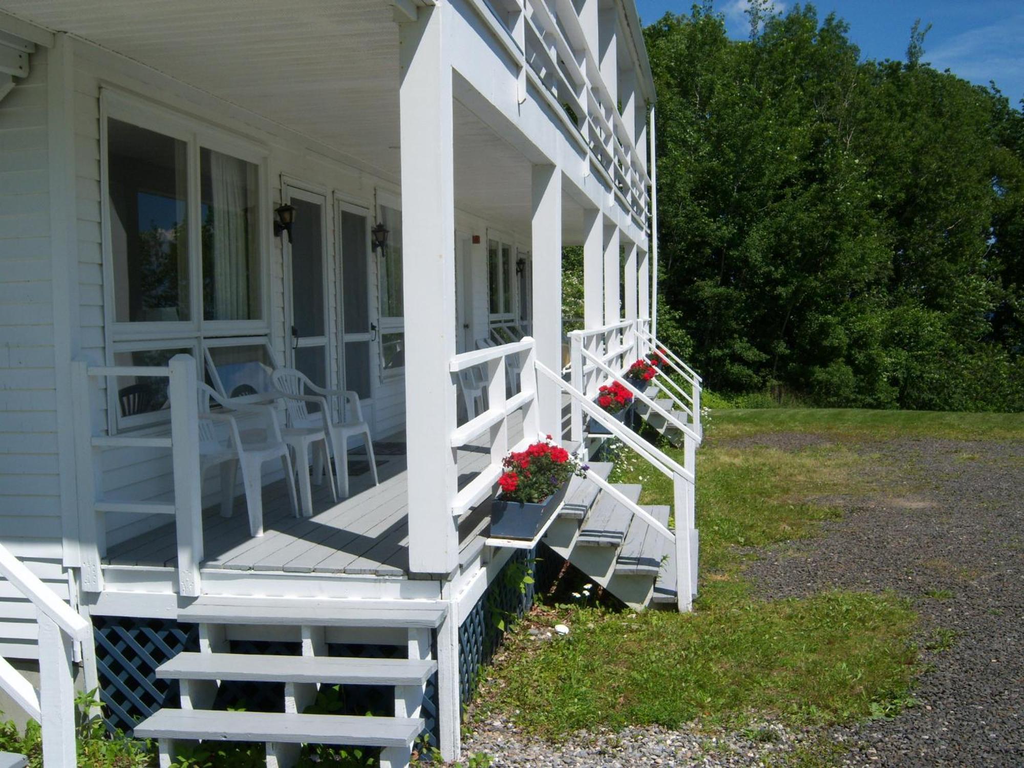High Tide Inn On The Ocean, Motel And Cottages Camden Exterior photo